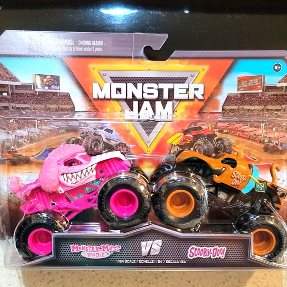 spinmaster Toys Monster Jam Monster Mutt Puddle Vs Scooby Doo Truck